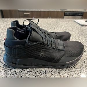 M12 Lmited-edition Cloudnova Cloudtec sneaker